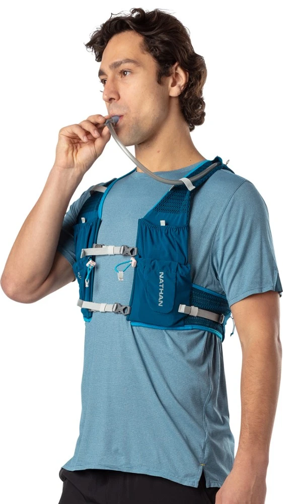 Nathan Vapor Air Lite 4 L Hydration Vest 10 Nathan Vapor Air Lite 4 L Hydration Vest - Image 10