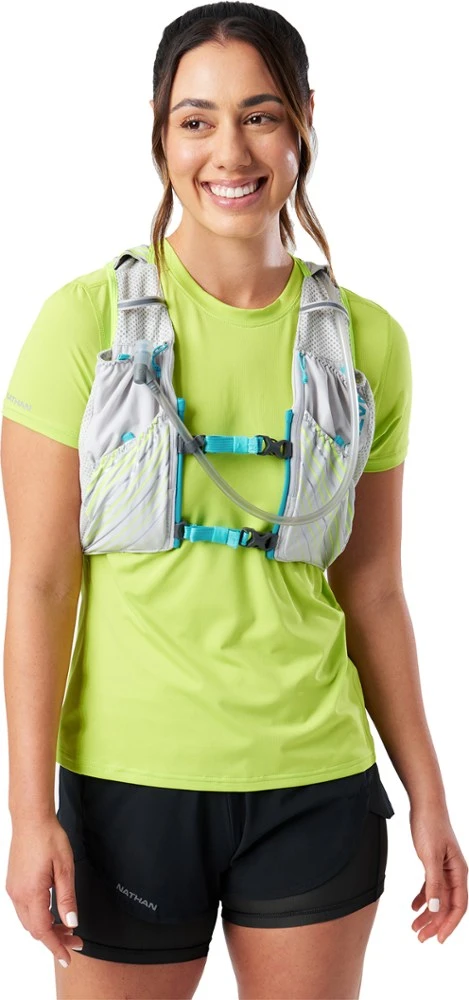 Nathan Pinnacle 12 L Hydration Vest - Women's 2 Nathan Pinnacle 12 L Hydration Vest - Women's - Image 2