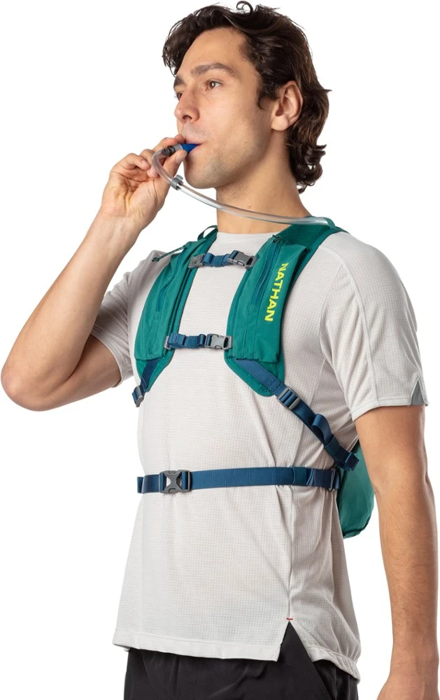 Nathan Crossover 10 L Hydration Vest 9 Nathan Crossover 10 L Hydration Vest - Image 9